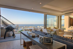 Penthouse Double Story Spacious Views in Sea Point SevenonS